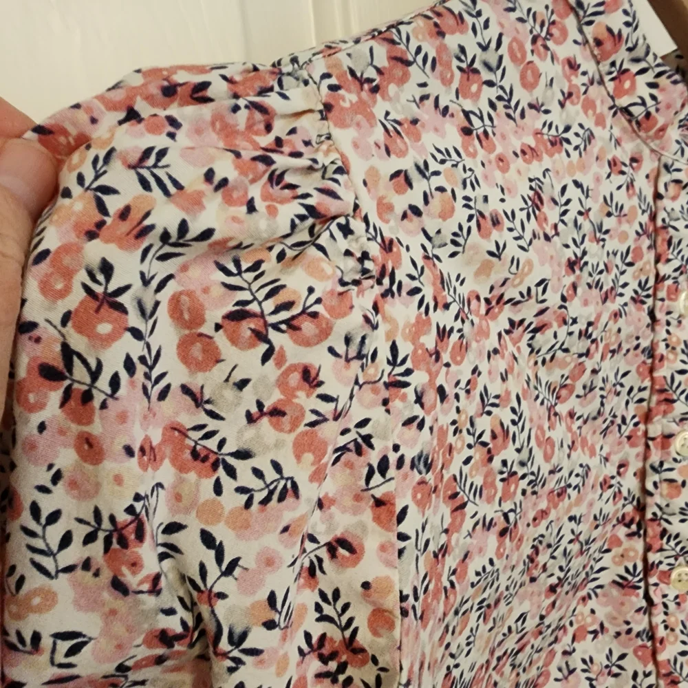 The Shirt by Rochelle Behrens Floral Button Down Shirt - Pink and White - Picture 6 of 7